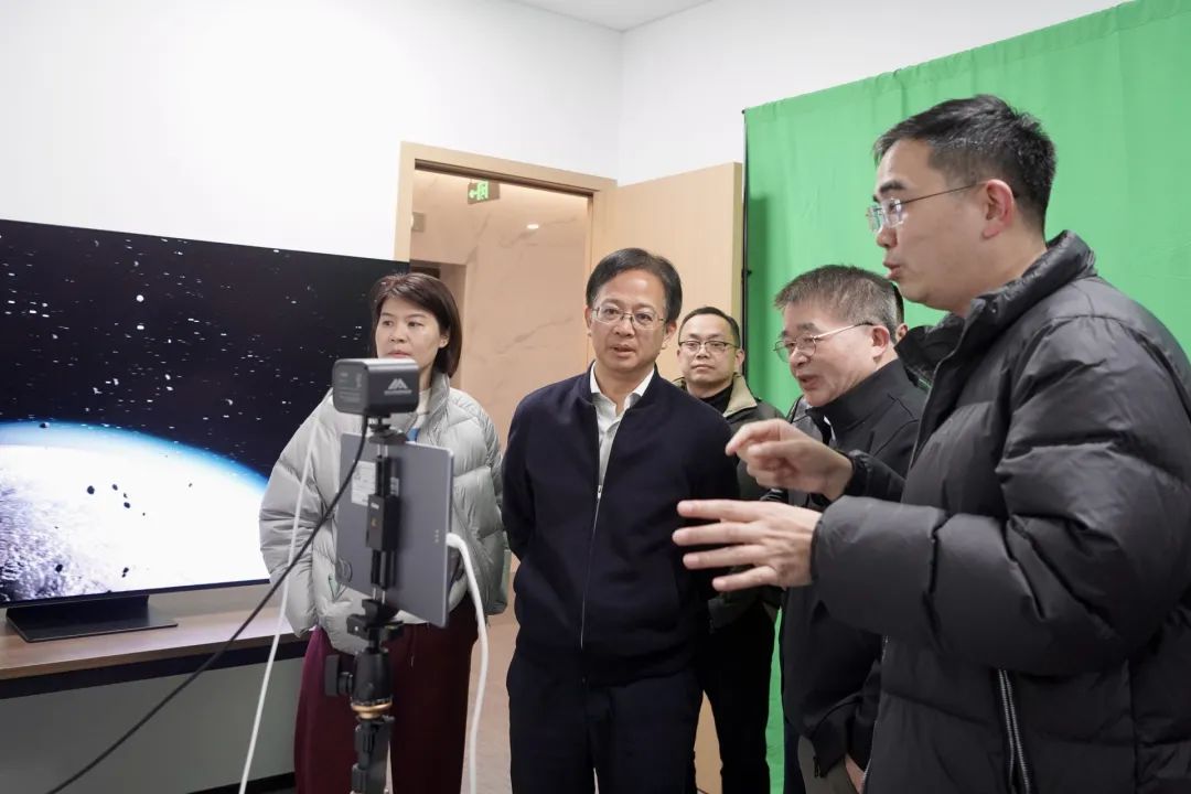 开福区政府主要领导调研马栏山音视频实验室