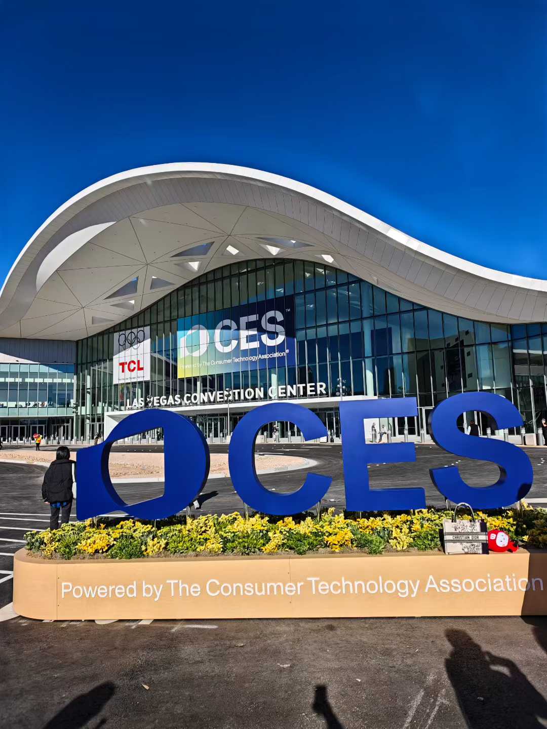 马栏山音视频实验室AI双目直播相机亮相CES 2026